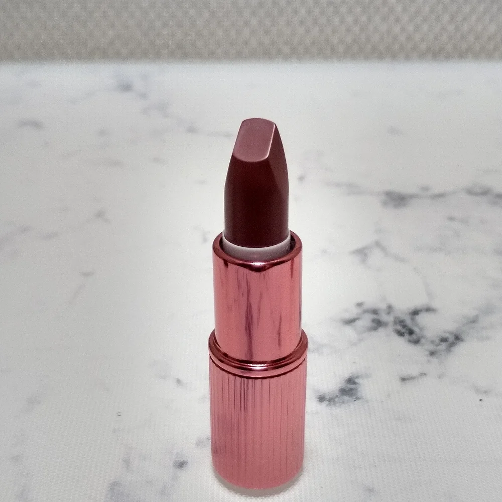 Charlotte Tilbury K.I.S.S.I.N.G Lipstick Icon Baby Mini Size .03 Oz - Picture 5 of 8